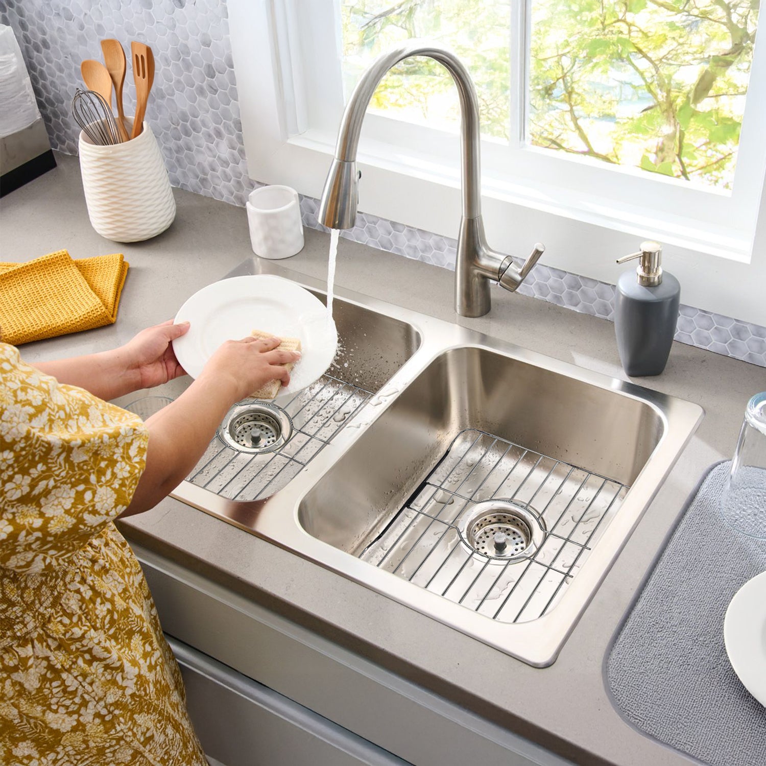 SunnyPoint 304 Stainless Steel Sink Protector Rack – Rust-Resistant Grid for Kitchen Sink Bottom, Scratch Prevention, Drainage Support – Fits Sinks 10.75" x 12.4", Center Drain Hole Required