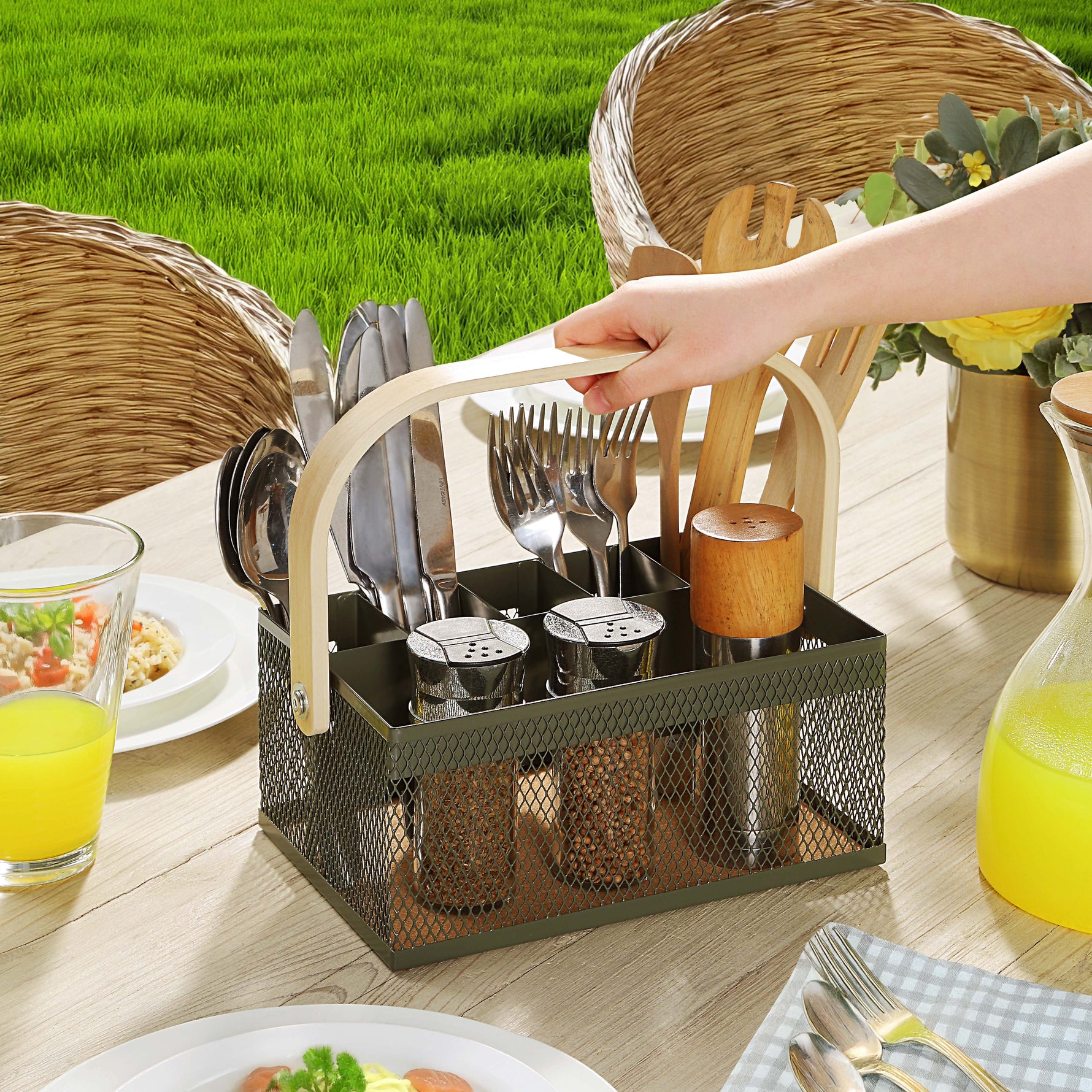 SunnyPoint Utensil Caddy with Plywood Handle – Metal Mesh Silverware & Cutlery Organizer for Kitchen, Picnic, Party, Restaurant & Events