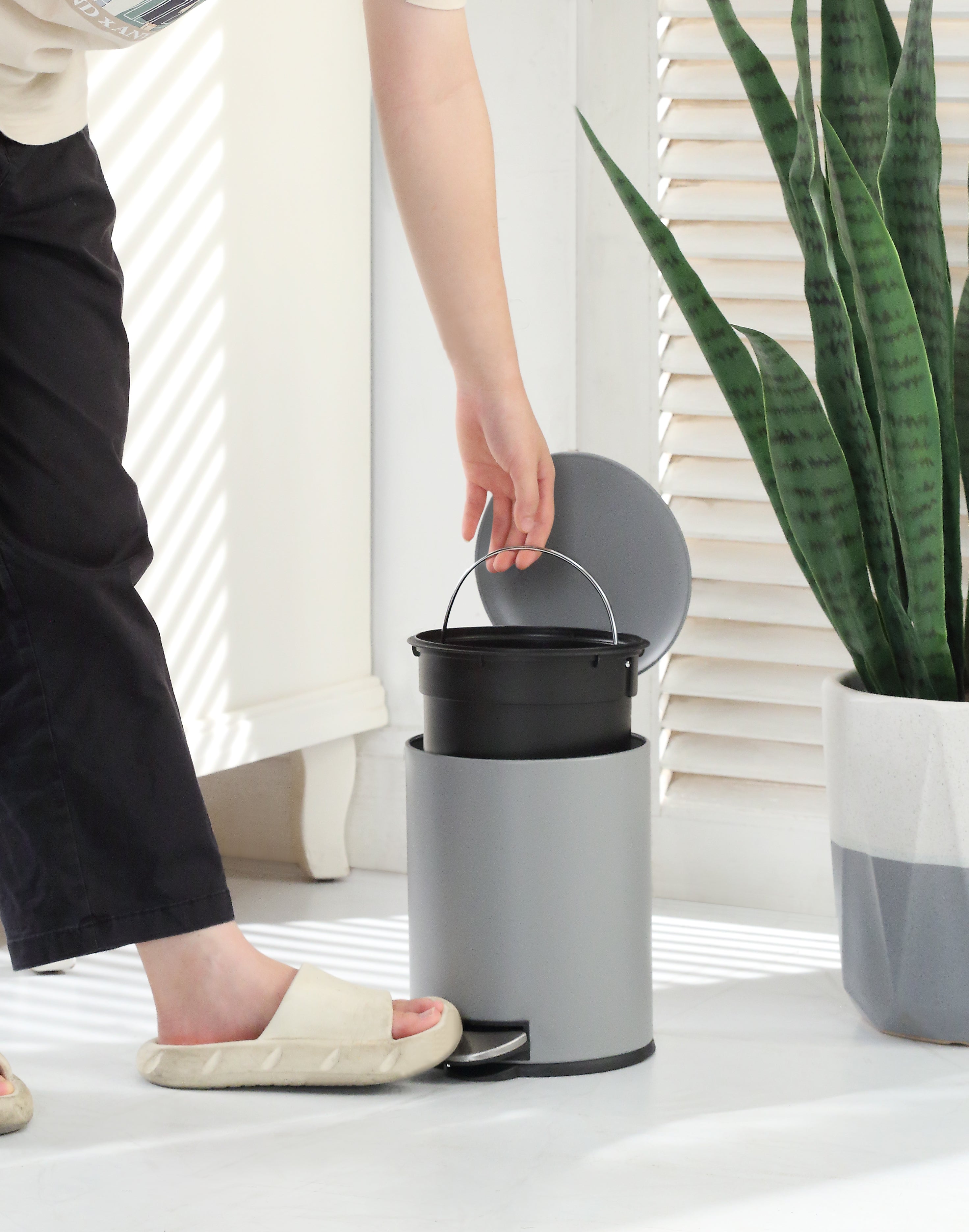 0.8 Gallon Trash Can with Plastic Inner Bucket; Bathroom, Office, Kitchen and Bedroom Step On and Slow Close