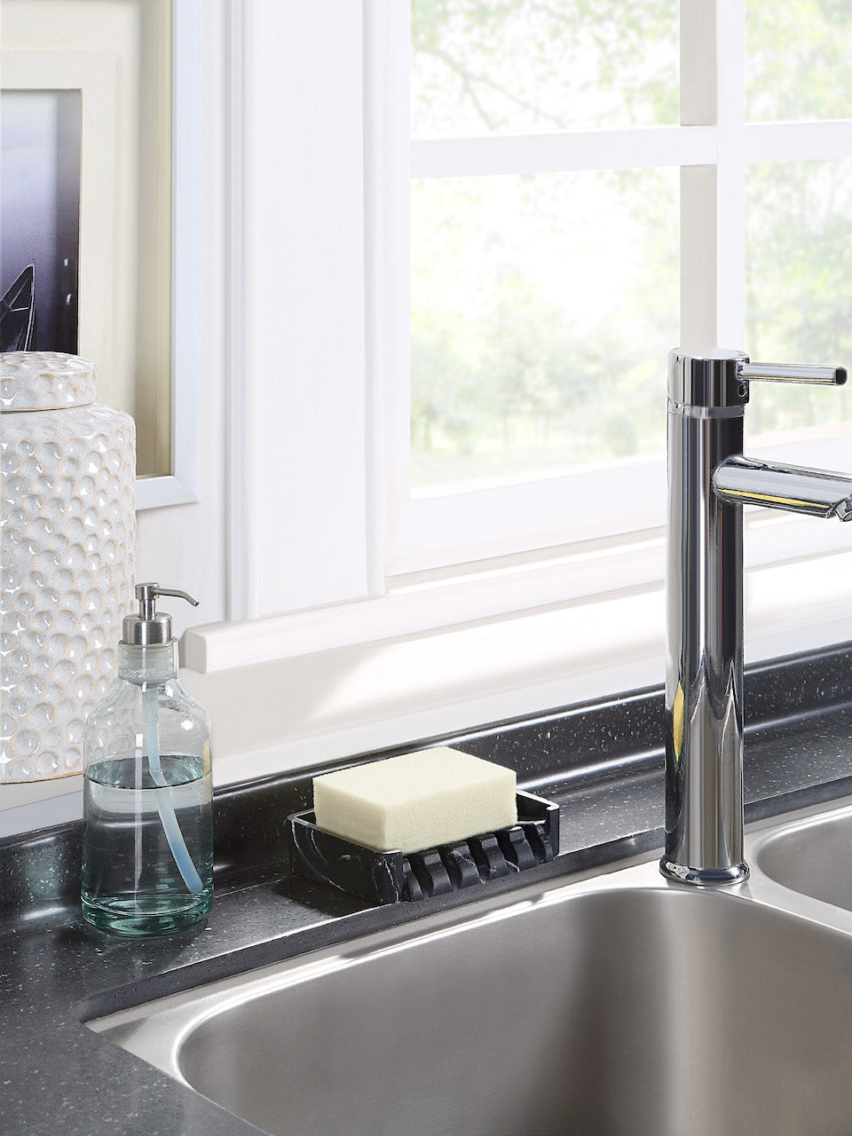 SunnyPoint Classic Kitchen, Bathroom Faux Marble Soap, Sponge Dish Drainer Holder